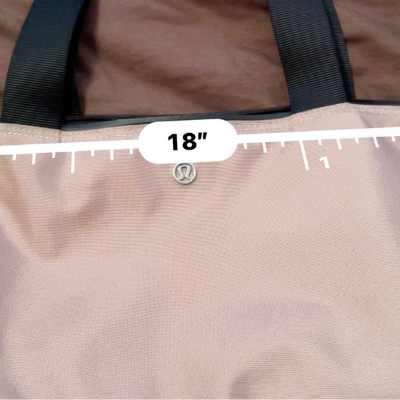Lululemon all purpose tote - Picture 5 of 11